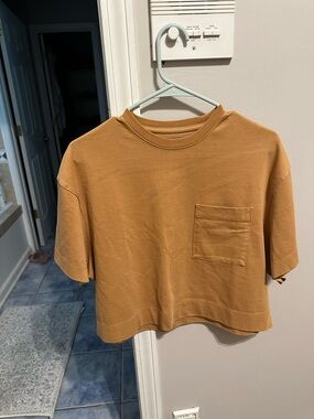 Athleta Cropped Pocket Tee in Warm Mustard